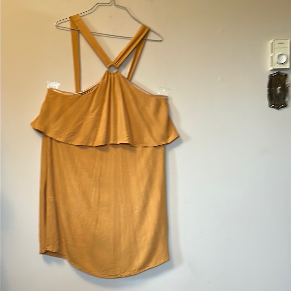 Tresics Luxe tan off shoulder top ruffle trim shoulder straps size large new/tag